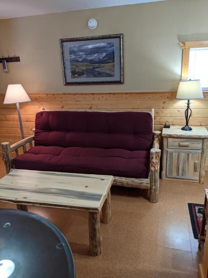 9 Bar W Cabins West Yellowstone Dış mekan fotoğraf