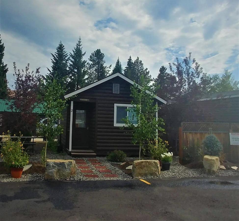 9 Bar W Cabins West Yellowstone Dış mekan fotoğraf
