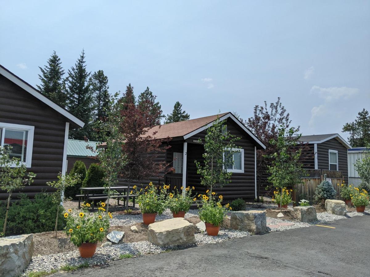 9 Bar W Cabins West Yellowstone Dış mekan fotoğraf